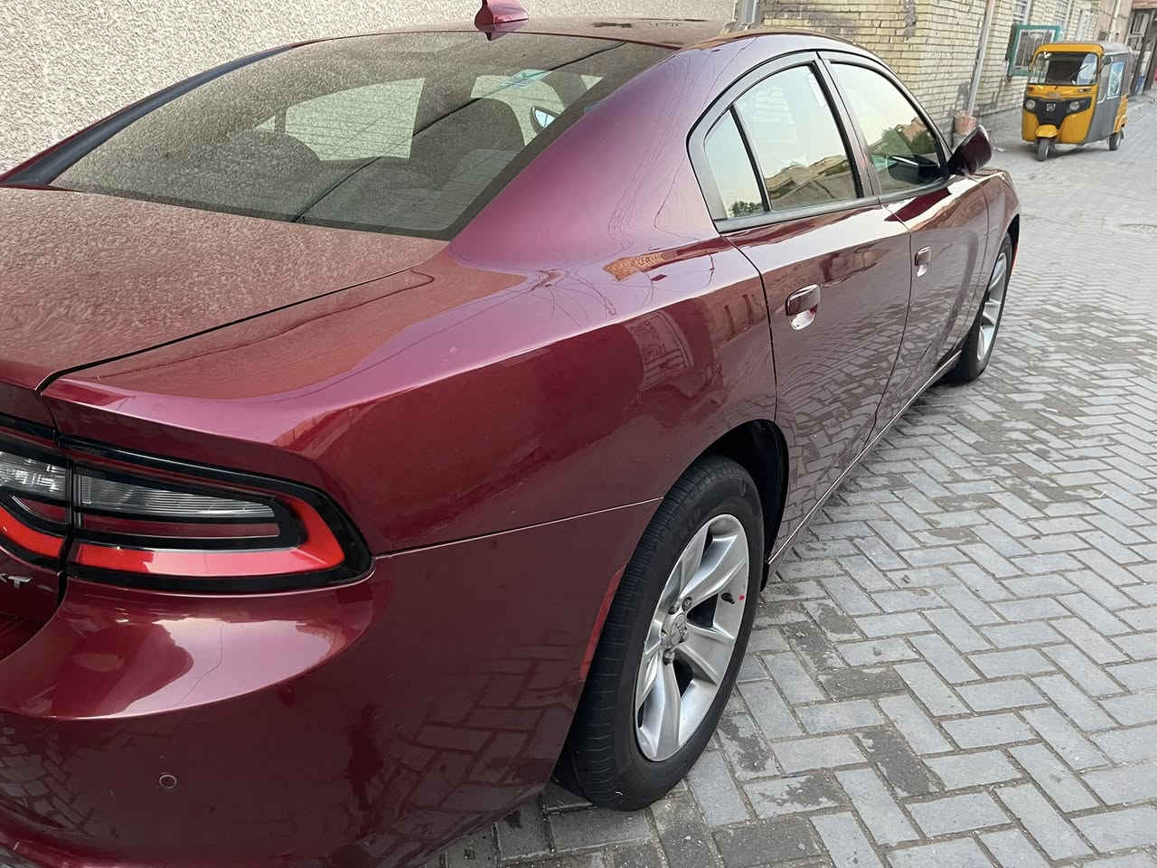 سلام عليكم 
للبيع جارجر 
موديل 2018 
حادث موجود بصور 
سياره نظيفه وجاهزه 
السعر 220 وبيه مجال 
العنوان بغداد 
رقم الموبايل ***********
