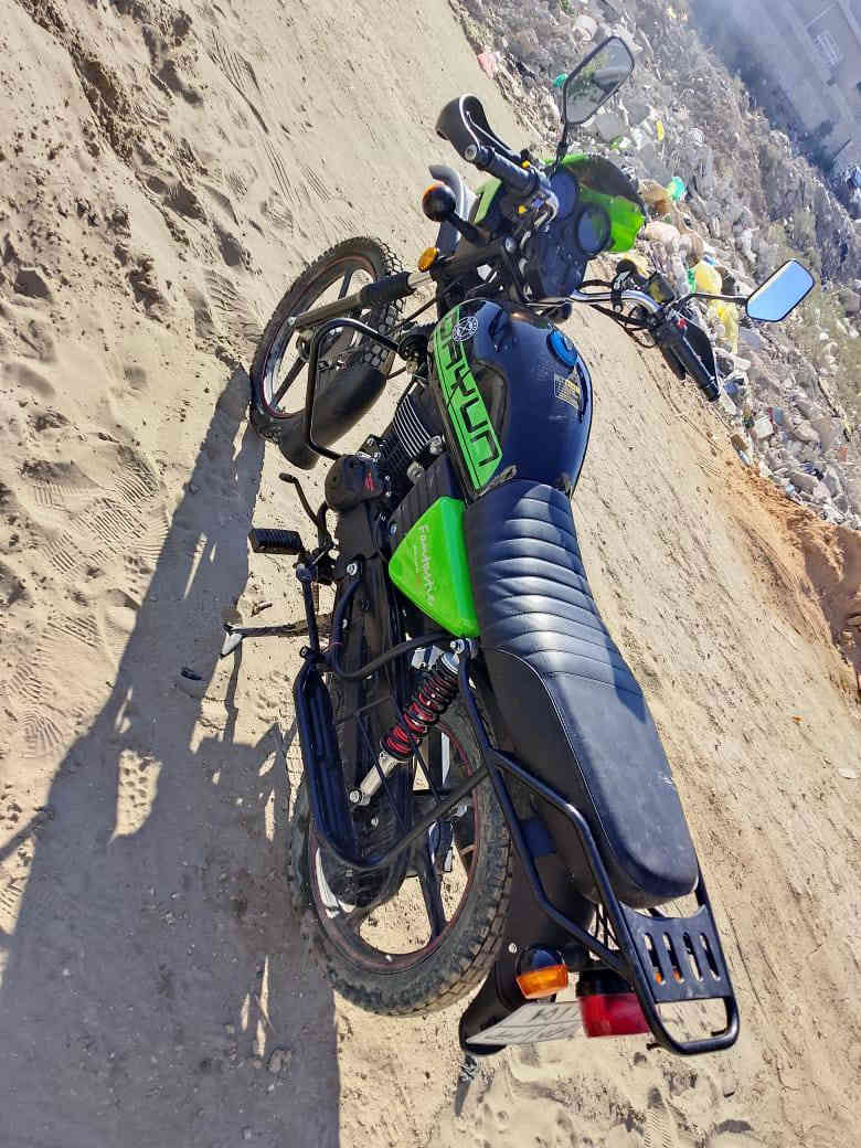 براجه بوكسر رقم وسنويه كفاله عامه جديده ماماشيه قليل السعر 2300وبيه مجاال بسيط مكاني بابل محاويل ***********
