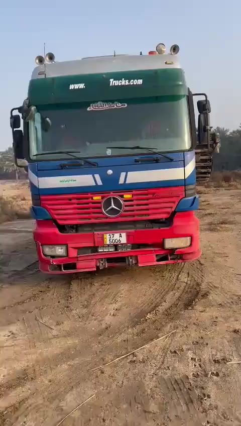 السلام عليكم عربانه لودر للبيع  جاهزه حداديه تخم تاير كهربائيات عربانه جاهزه من كلشي مكان ناصريه مركز للاستسفار ***********
