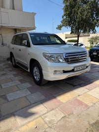 لاندكروز • ٢٠١١ • ستينية