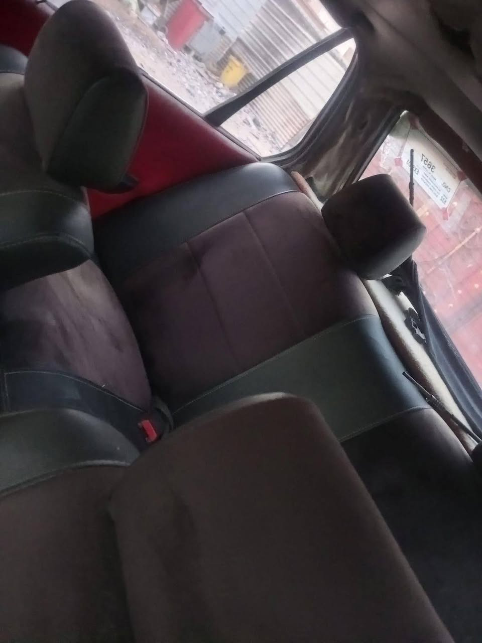 سيارة BMW للبيع موديل 91 6 سلندر كير عادي بسعر 25 ورقة وبيها مجال للشراي *********** واتساب
