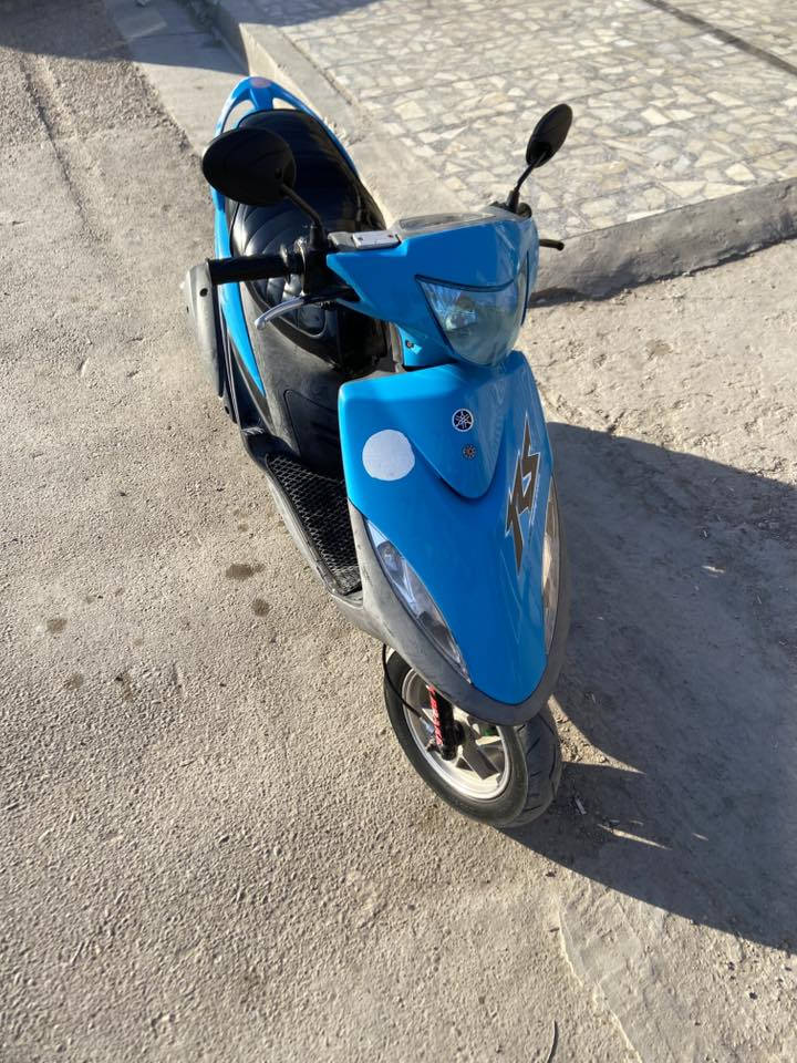 سلام عليكم عدلة سمائي الدراجة شوفت عينك بيهة نواعم مكفولة كفالة عامة كفر ومكينة وجيب وفيتر وافحص الدراجة خير من الله مكينتهة شلعة معدل كابريتر سلف كلة اصلي ما بيهة اسم نقص كلة شغال قفل ستيرن قفل جنطة مكاني بغداد الشهداء العبيدي الثانية السعر مليون و٢٥٠ رقمي ***********اسف علة الاطالة ♥️♥️♥️♥️
