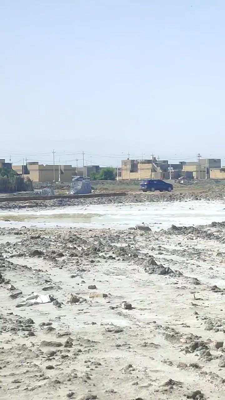 السلام عليكم ، 
قطع للبيع مجاور البندقية كما موضح بالفيديو 
200 متر زراعي  واجهة 10 نزال 20 ، شارع 10 امتار 
للاستفسار الاتصال او مراسلة الرقم : ***********
