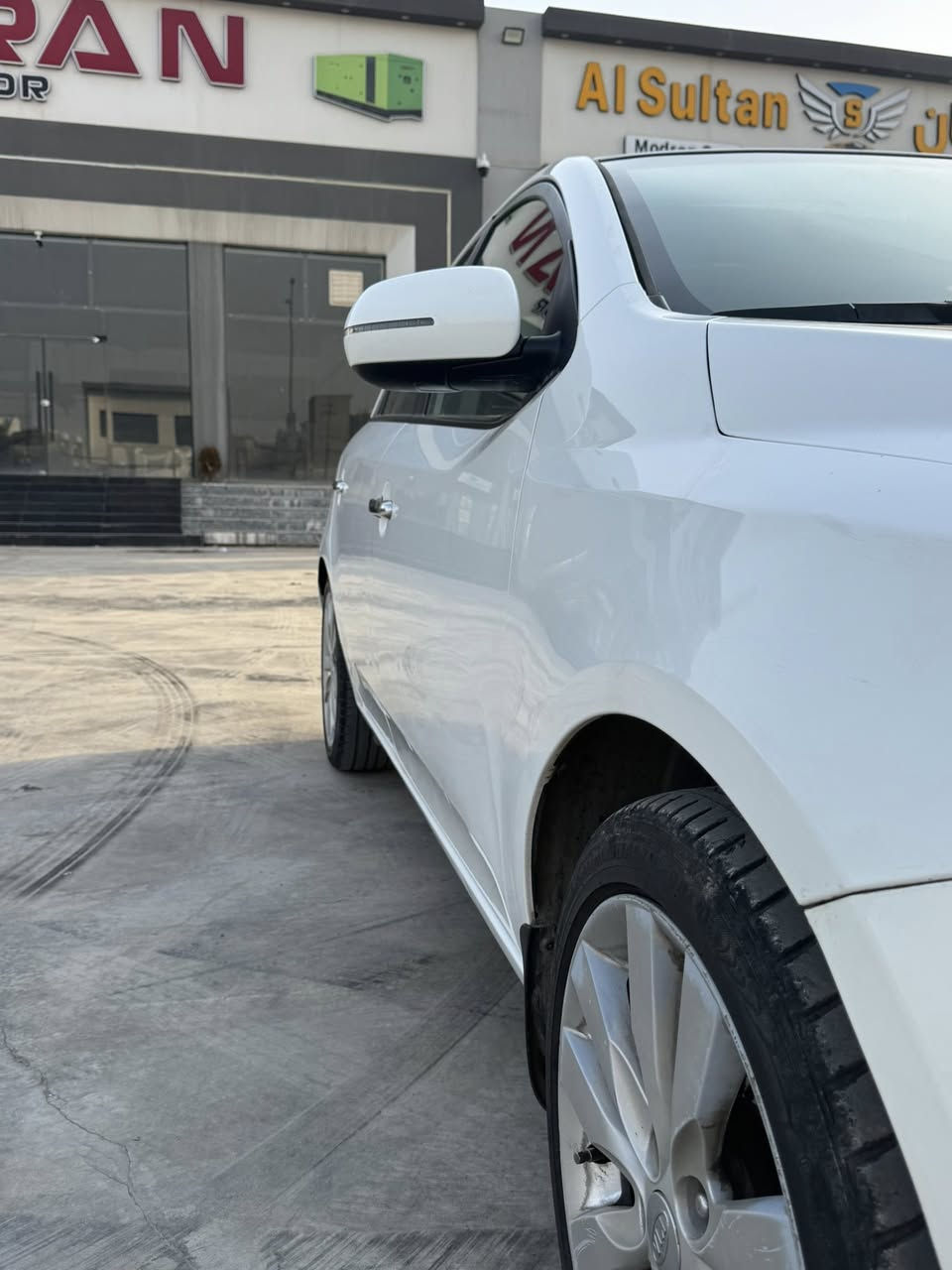 كيا سيراتو 2013 فول مواصفات
بيها قطعتين صبغ 
السياره ماعايزها كلشي 
سعر 112وبيها مجال بسيط

***********
***********
