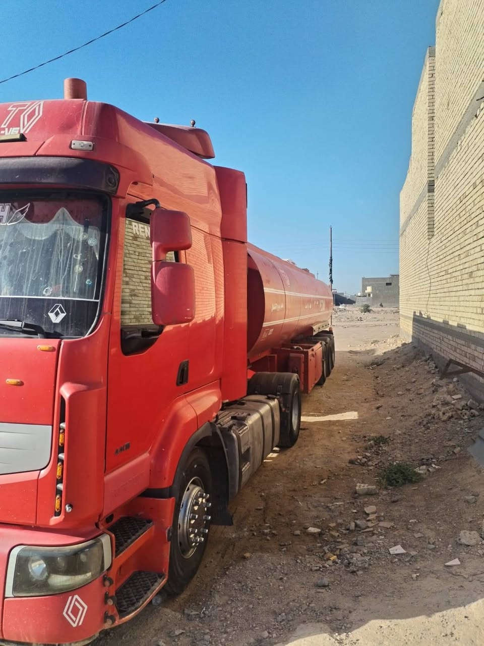 اسلام عليكم رينو للبيع مشترك 440 سياره جاهزه تانكي جوبلس بويلر جي بي اس تصريح امني سياره جهازه تبريد تتفئ ثلاجه داخليه  مكان السياره الفلوجه تفاصيل اكثر اتصل *********** /***********)( مكلف بل نشر تصل على رقم 📱 هاتف
