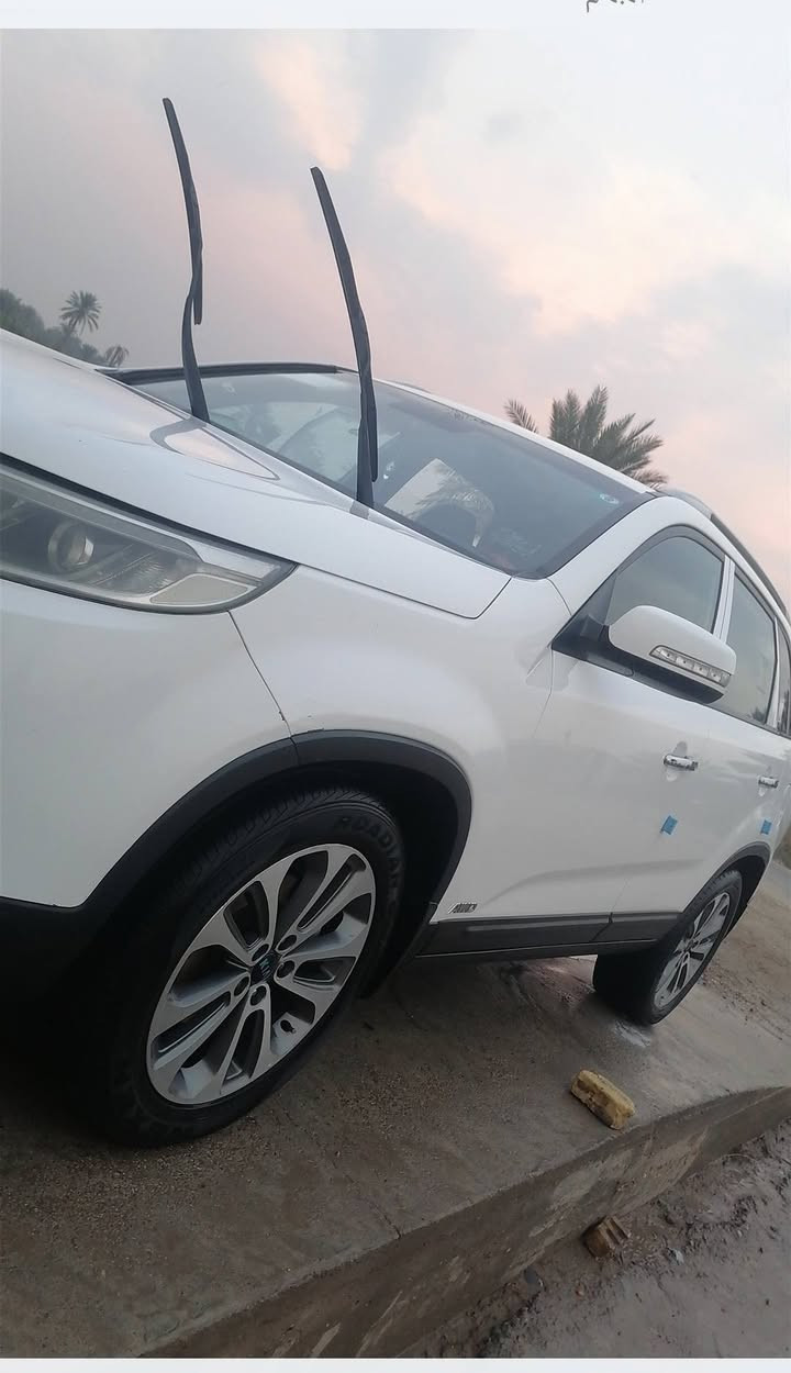 كيا سورنتو ٢٠١٤ كويتي رقم قادسيه انكليزي
مكينة 6سلندر
كفاله عامه السونار موجود بلصور
فول مواصفات ماعدا البانوراما

مواصفات الكويتي هواي ومعروفه 

المكان /الديوانية/الدغارة
***********
السعر/١٩٥ وبيها مجال بسيط
