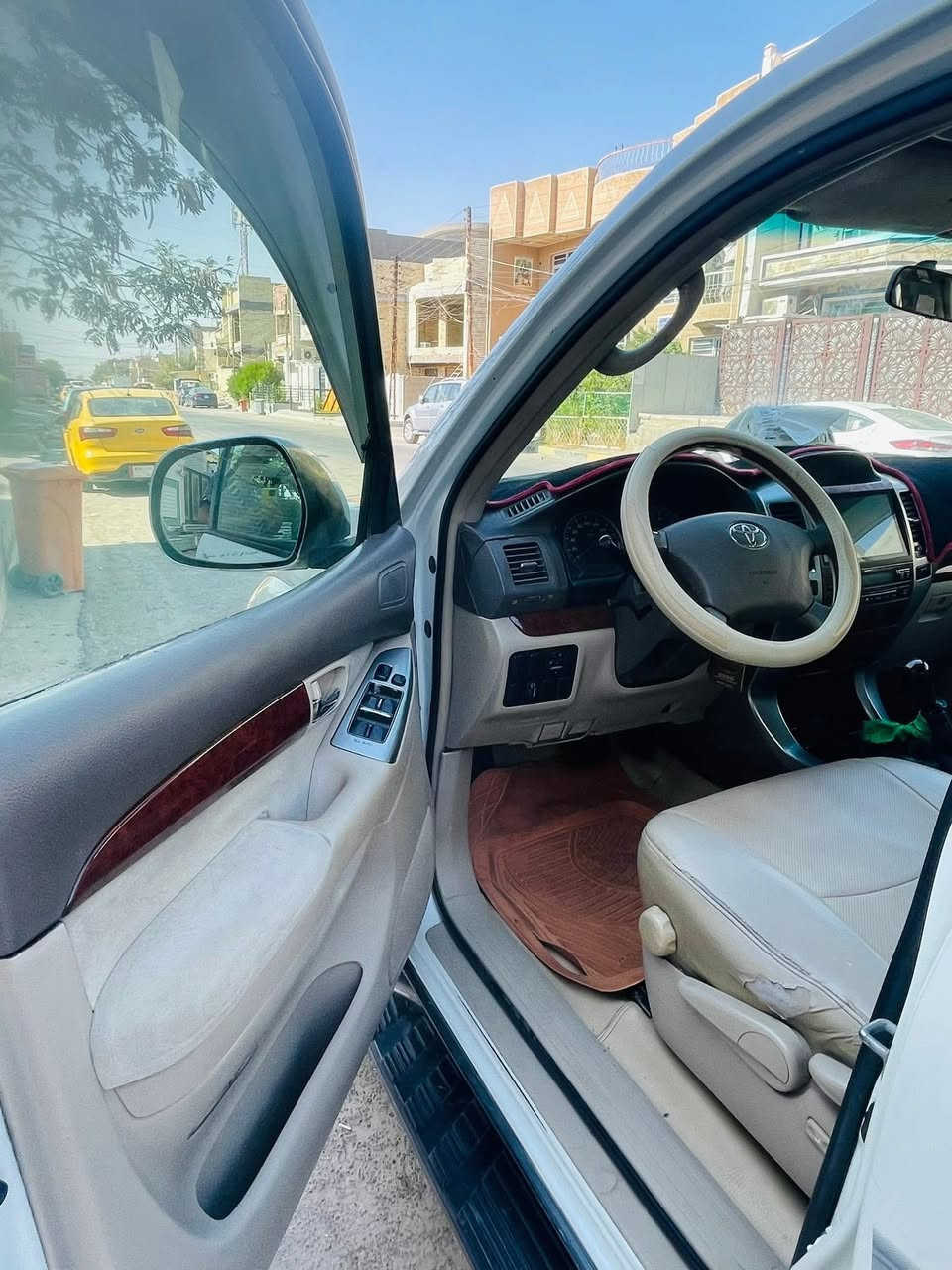 برادو 2007 مكينة 6 سلندر المرغوب تخم تاير حدادية وتبريد وتدفئة خير من الله كير ومكينة كفاله ضربتها وصبغ في الجالمغ الايمن وشوية ربع التكمة صبغ رقم بغداد بسمي دواخل جلد فئة VX سبير تعليك كير اوتوماتيك نضام دفع رباعي مكاني بغداد السعر 135$الرقم ***********
