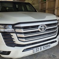 لاندكروز 2024 gxr ساز مكفول ماشيه 30  السعر 67 07824397574