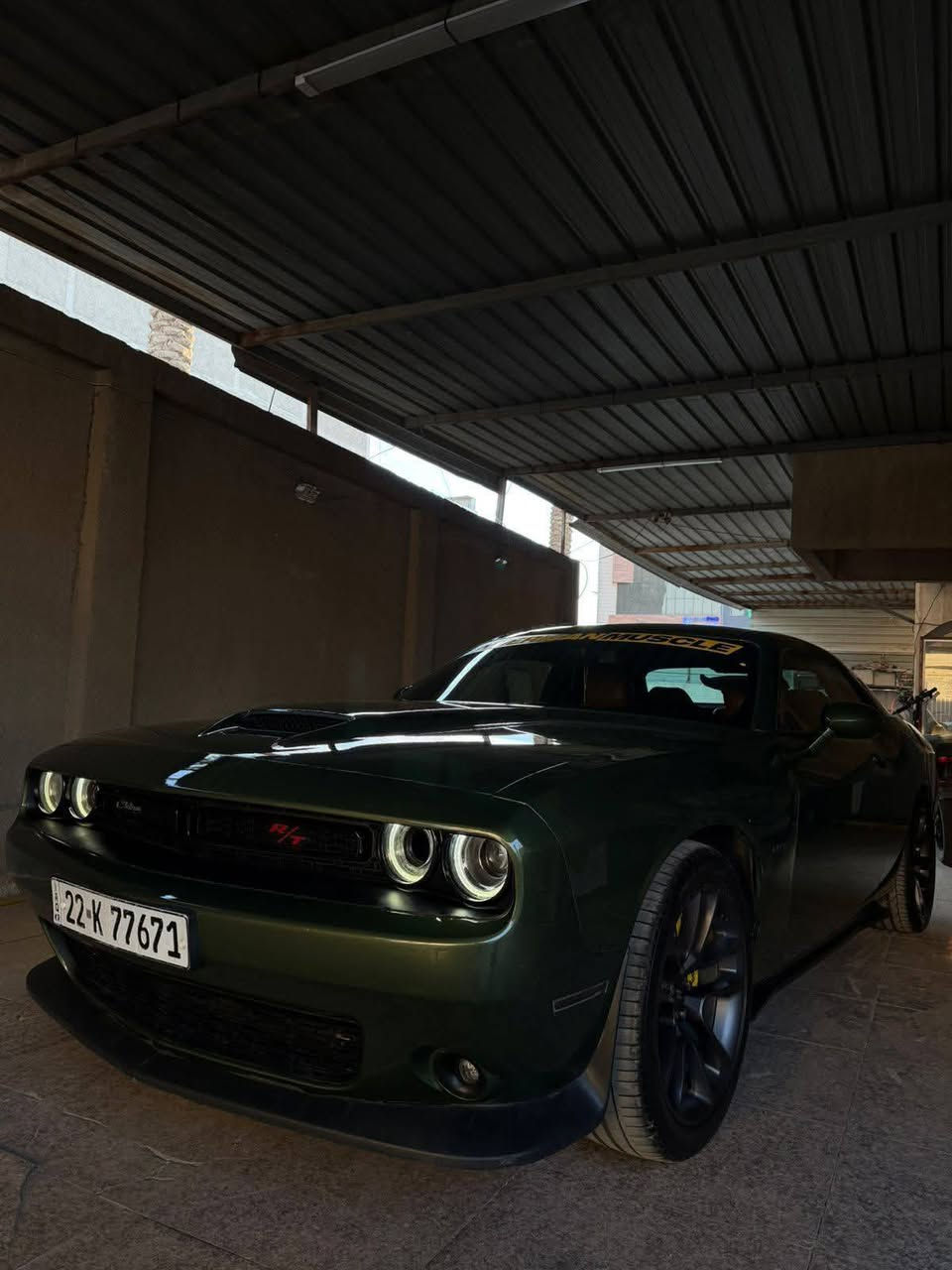 جالنجر 2021 لون زيتوني
ماشيه 28 ونص  مكينه 5700 

عليه شوته موبار 
وعليه اكسل قفل 
وغرفتها مبدله بلون مال هيلكات مشمشي  جلد
عليها دركة حرف D 
شاشه كبيره سوبر تراك شغال 100‎%‎ 
سماعات JBL سستم واضافه دمام و امبي فاير
ونقطه عمياء ومرايه تعتيم 
حساسات خلفيه 
لايتات عدسات زنون وكشافات ضباب خلفيه وبلوجكتر امامي دعاميه 
ويل سكات اصلي 
فسفورات دعاميه دبل لد 
كشن السايق كهرباء 
ولف حماوه 82
مواصفات. R/T معروفه 
السياره مبرمجه يم مصطفى ايكل داينو جايبه 418 هورس بور وعليها تفريغ وشاد slp 
ضررها جاملغ امامي ايمن مبدل مصبوغ والخلفي بيه بارد وكارت تكحيل سياره بدون دواخل بدون ايرباك بجمها كبس
2C3CDZBT9MH615603

للاستفسار الاتصال 
***********
