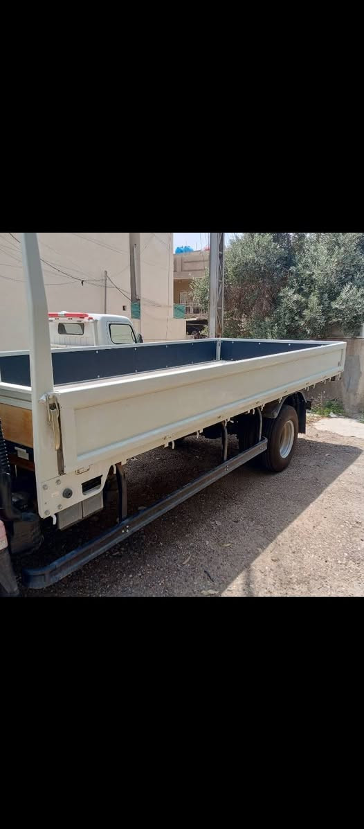 السلام عليكم 
للبيع بدي زيرو 
للبيع بدي زيرو 
كنتر 5 متر طويل 
***********
عنوان بغداد. البنوك
