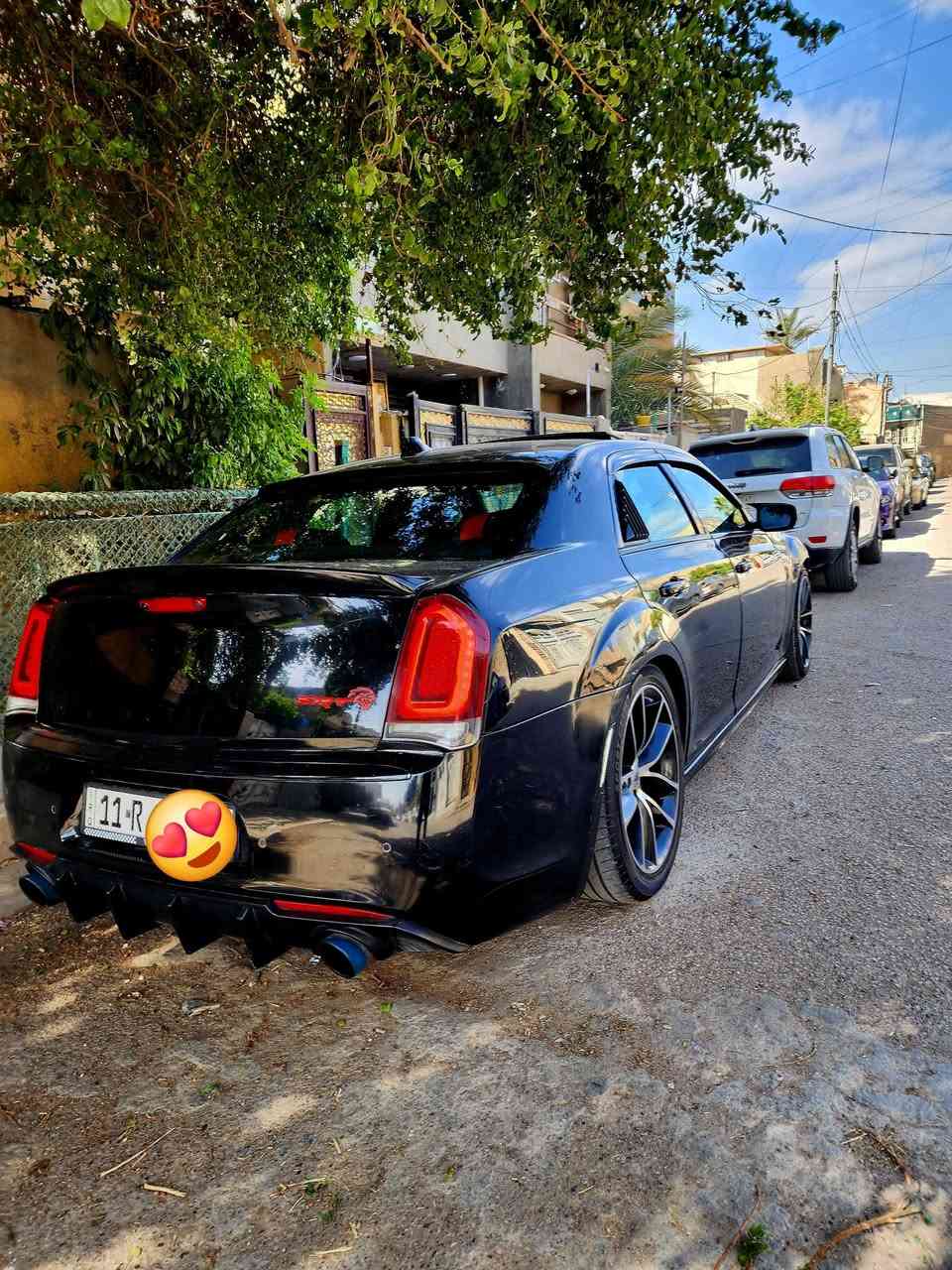 كرايسلر اوباما 2012 SRT رقم بغداد انكليزي  محدث 20 فول مواصفات بانوراما محرك هيمي 8 سلندر 6400 كشنات جلد تدفئه تبريد شاشه كبيره حساسات حادثها دعاميه اماميه وقليل جاملغ الخلفي السعر 156     المكان بغداد حي الاعلام  ***********
