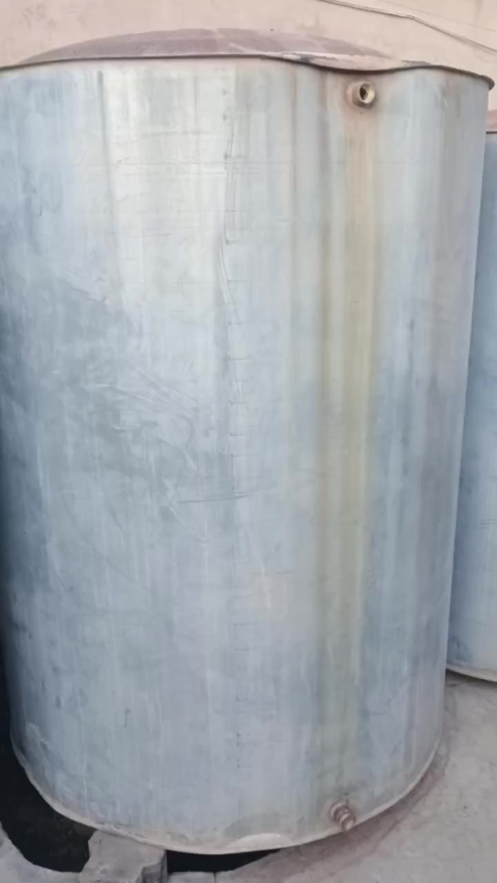 أسلام عليكم تانكيات ثنين مثل ماواضح بلصوره واحد مزروف واحد ما مزروف سعرهن 75 الف وبيهن مجال مكاني. كركوك القادسيه الاولى رقم مبايل ***********
