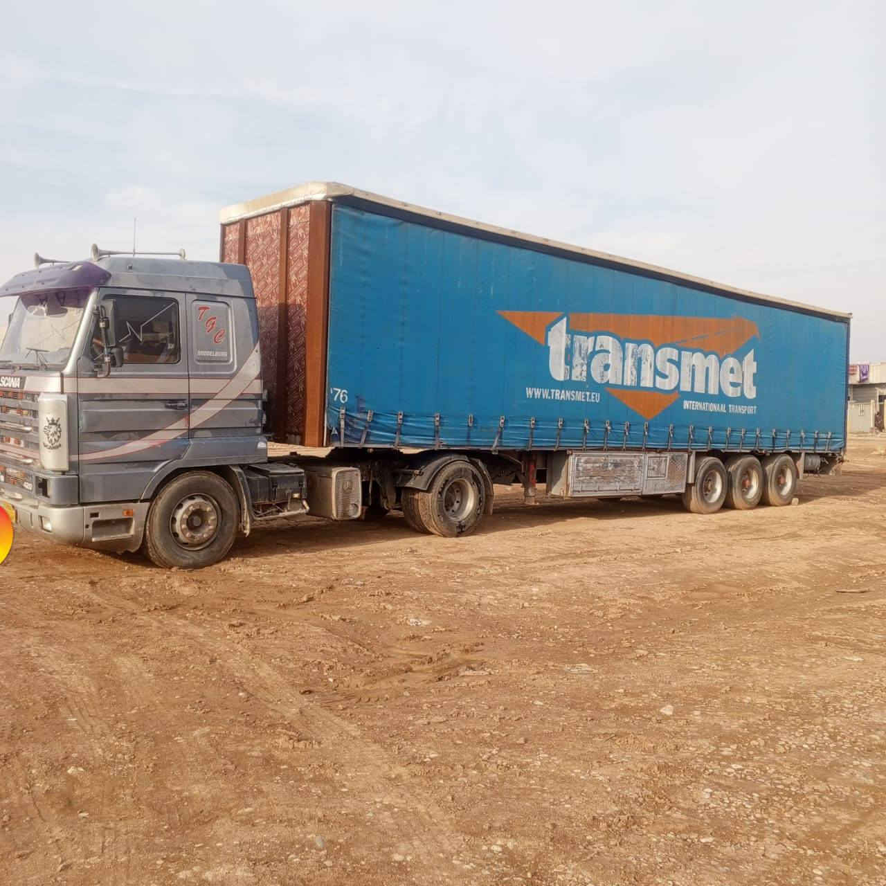 سكانيا143 كير 900 اكسن كير محرك شرط تطخم تاير راس وعربانة جادر ارتفاع 3امتاررقم دهوك شرط تحويل سيارة كفالة عامة
***********   ***********
