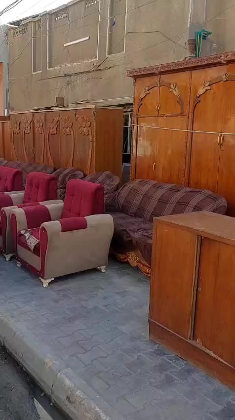 العنوان العزيزيه منطقة سراي مقابل مجمع بيت كعيد الاستفسار *********** ستبدال اكو *********** وشعدكم كناتير بوفيات كاونترات غرف نوم تركيه عراقيه نشتري جميع الاثاث المستعمل
