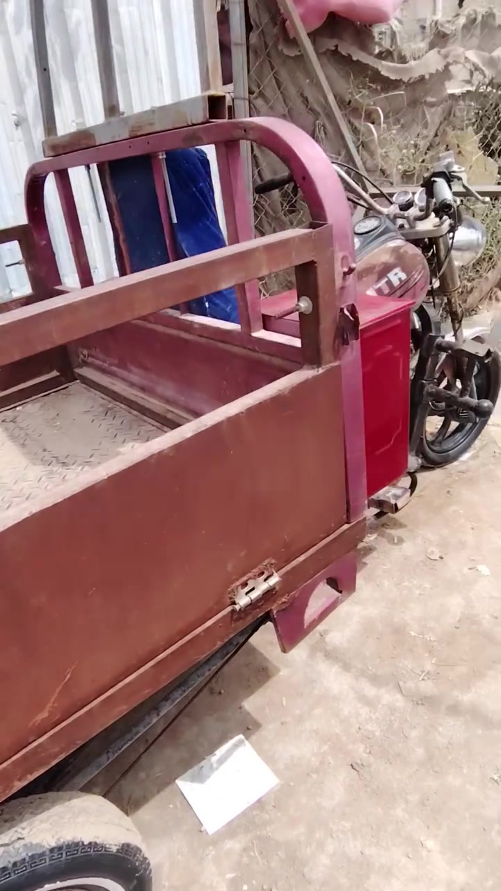السلام عليكم ستوته ١٠  ابيع كلك والتفاصيل بالفديو السعر ٧٠٠ مكاني غماس *********** وتحياتي للجميع
