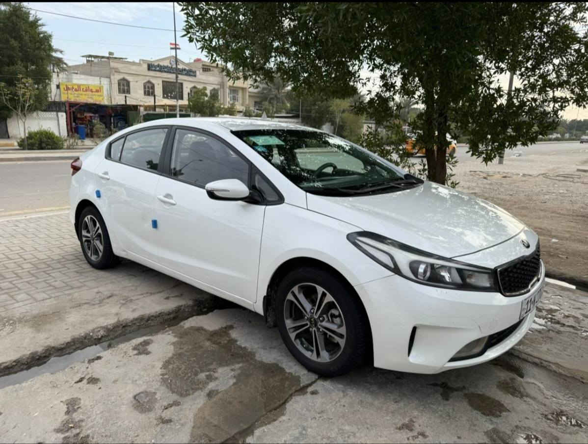 كيا سيراتو 2017 خلجيه..
مكفوله من الصبغ والتبديل والتعديل باسمي.. بغداد..
محرك 1600 دوش كفاله
شاشه وكامره دواره..
ويل كب...
السياره جاهزه وجديده من تراي ومن كشر وعلى ايدي..
وجددت سنويه وارقام كله جديد..
محرك كير تبريد برغي ممفتوح بيها..
مكاني بغداد الكرخ شارع قطر الندى قرب الاعلام...
للبيع بدون كسران يرحم والديكم السياره كلش نظيفه
....***********....
