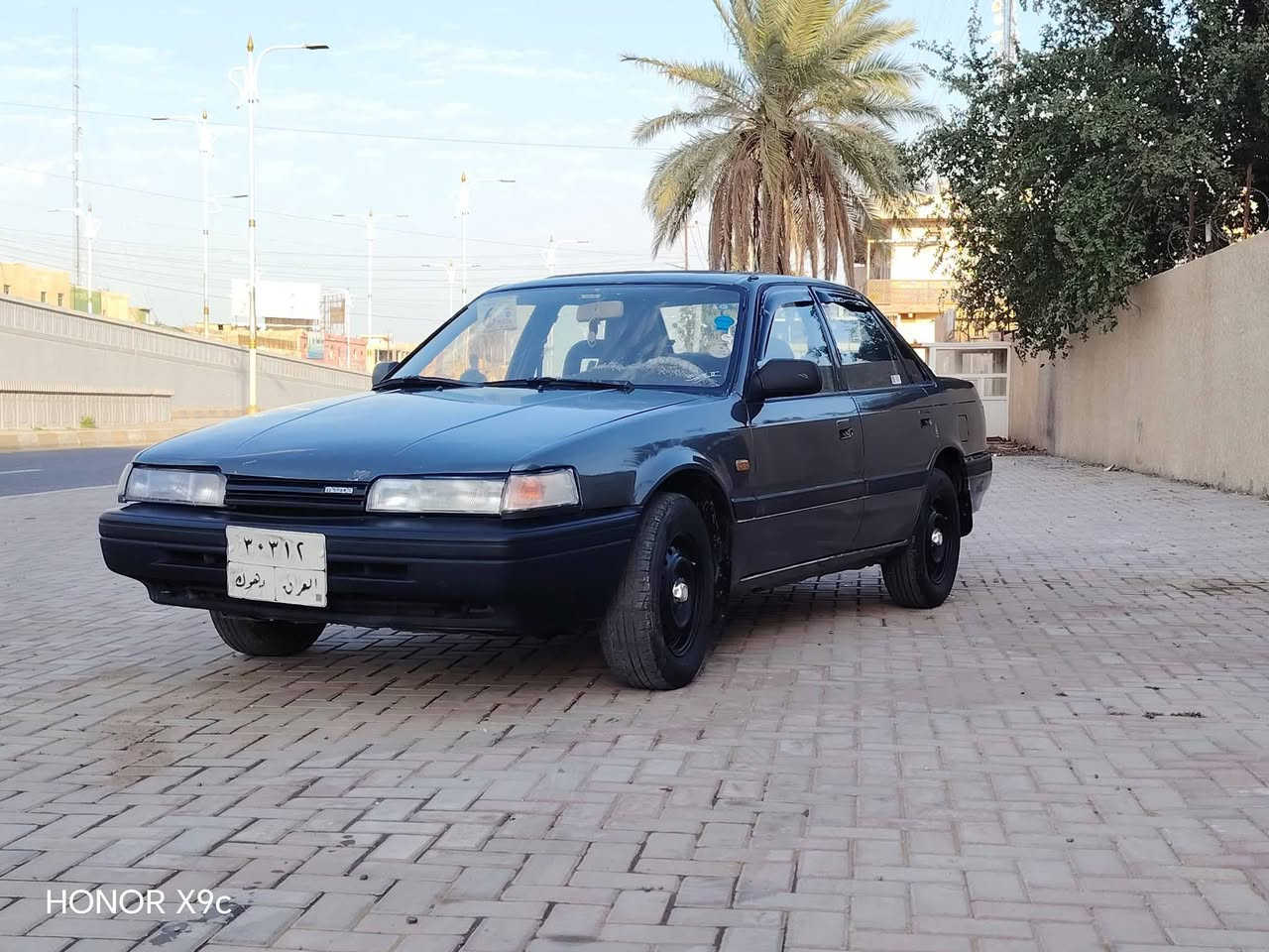 مازدا 626 
موديل 1990 
سيارة حلوة 
جاهزة 
مكينة وكير بشرط 
كهربائية كلها شغالة 
مرشوشة جمالية 
السعر 33 مكاني تكريت 
***********
