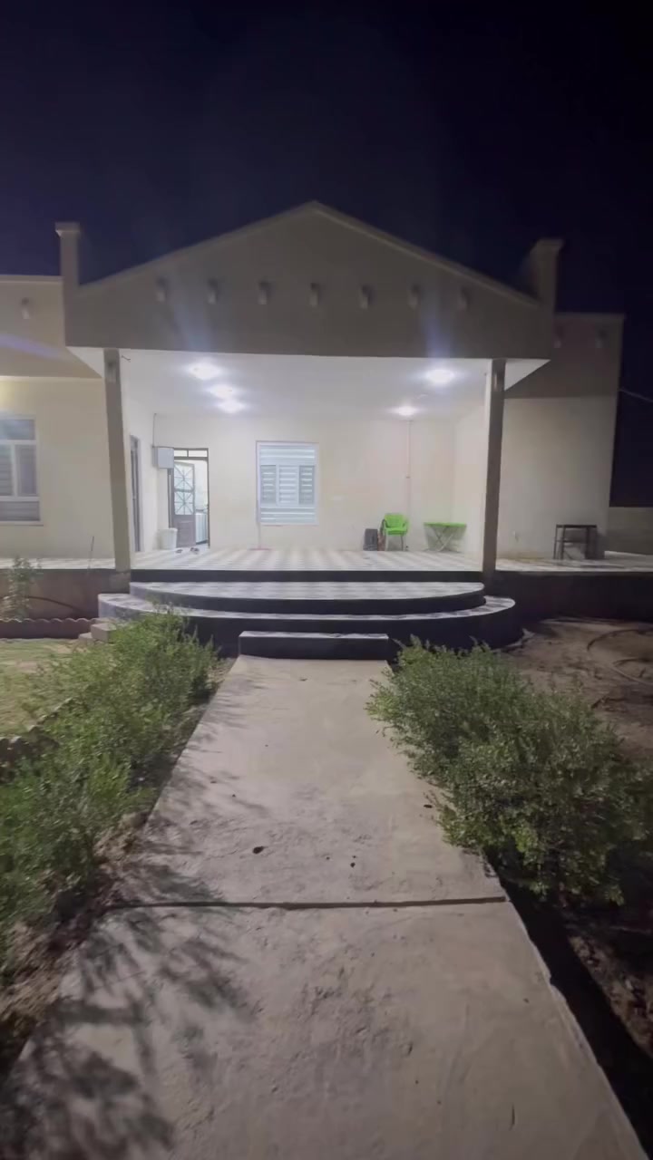 مزرعه البيع  مقابيل صيطره القواس دونم كامله مؤثثه عقد زراعي منطقه ايوبي تكاتب ويه صاحب العقد مباشر ***********
