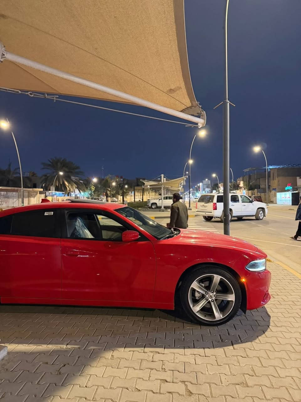 السلام عليكم جارجر احمر طماطه موديل SXT بلاص 2018 كندي كلين تايتل هزه ورقم اربيل الجديد تحويل او وكاله فول مواصفات  خزن ميموري كشنات جلد ابيض تدفئه تبريد سماعات هارمن كاردن وبعد كفاله ضربه وتبديل وصبغ مكينه وكير كفاله ماشيه 46 الف حقيقي شرط الحفص جديده السياره . 
العنوان: بصره 
رقم الموبايل :***********
