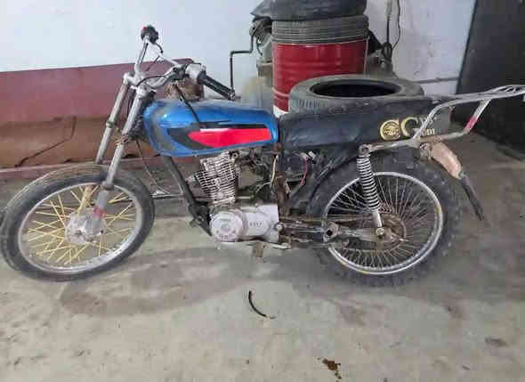 السلام عليكم موتور 4 جير شغال كل شي ما بيه العنوان بيجي حجاج السعر 100 الرقم***********
