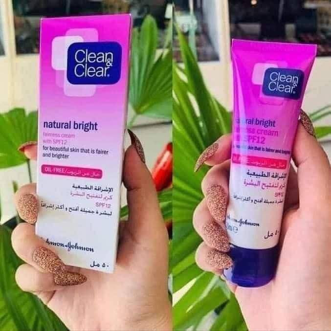 واقي شمس كلين كلير 𝗖𝗹𝗲𝗮𝗻 & 𝗰𝗹𝗲𝗮𝗿

يحمي البشرة من اشعة الشمس وفيه نسبة مبيض

ومرطب لتفتيح البشره لبشره صافيه وفاتحه 

وهو طبي وخالي من الزيوت و الكيماويات اي ليس له اثار جانبيه نهائيا
 يناسب البشرة الدهنية والجافة 

كريم "كلين أند كلير" 

مرطب لتفتيح البشرة

* مرطب لتفتيح البشرة مع واق من أشعة الشمس𝗦𝗣𝗙 12 لبشرة صافية و فاتحه 
* يساعد على تفتيح البشره
* يساعد على منع ظهور الحبوب.
* واقي من أشعة الشمس 𝗦𝗣𝗙 15
* يظهر صفاء بشرتك ولونها الفاتح خلال 4 أسابيع من الإستخدام

السعر 7 الاف

التوصيل لجميع المحافظات 4 الاف


**إذا كنت صاحب هذا الإعلان وتريد حذفه لأي سبب، رجاءا أرسل رسالة إلى الدعم الفني**