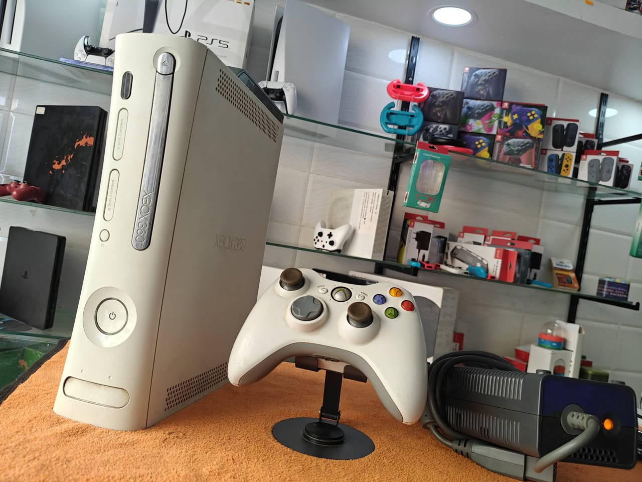XBOX 360 MFLACHIA + MGLITICHIA SOUMA 100GO MANETTE D'ORIGINE 14,500


**إذا كنت صاحب هذا الإعلان وتريد حذفه لأي سبب، رجاءا أرسل رسالة إلى الدعم الفني**