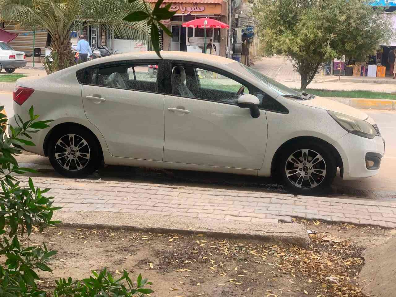 كيا ريو ٢٠١٣ خليجي مكينة ١٦٠٠ قطرتين
سيارة بيها جاملغ امامي صبغ وجاملغ خلفي صبغ وبيها الدوسات معمرات 

مواصفاتها تحكم ستيرن ويل كب مري شفط واشاير بالمري تبريد تدفئة ليد نهاري بكلايت ليد السعر ٨٠ وبيها مجال

مكانها كربلاء ***********
