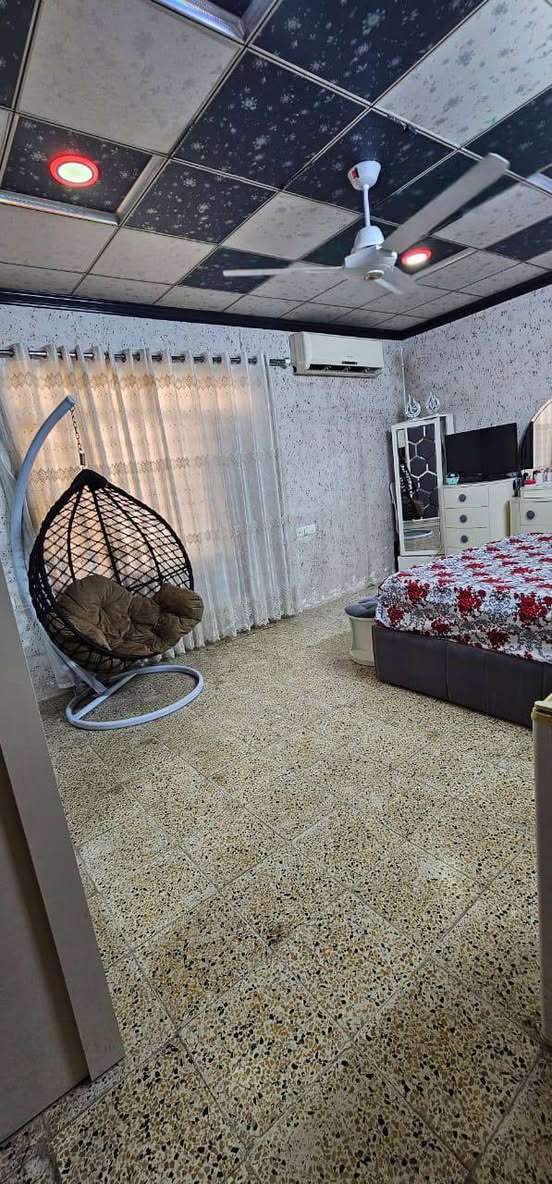 اعلان  18

دار للبيع - حي الرحمة خلف مدرسة جيل الصالح 

200م ( 20م✖️10م ) طابق ونص استقبال هول ثلاث غرف 

💲السعر على تلغرام 
https://t.me/walidhamo
🏢 مكتب النجمة للعقار
📍 الموقع: بعويزة – قرب محطة السادة
📲 ***********
📲 ***********
