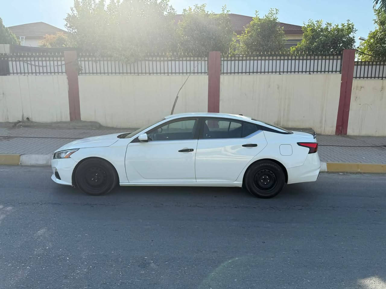 نيسان التيما موديل ٢٠٢٠ مواسفات s  بيها ٥ قطع و نص بدون شاى  و بل قماره اقل من شبر pdr  كير محرك شرط مابى دينار مسرف دعاميه لل دعاميه  و ابيعه مستعجل 
نيسان التيما ٢٠٢٠   پينج پارچةو نيو بوياغه و  توزيك pdr  هةيه  دةعامى بو دةعامى مةسرةفى نيه سعرى 116  
***********~*********** كركوك, العراق
