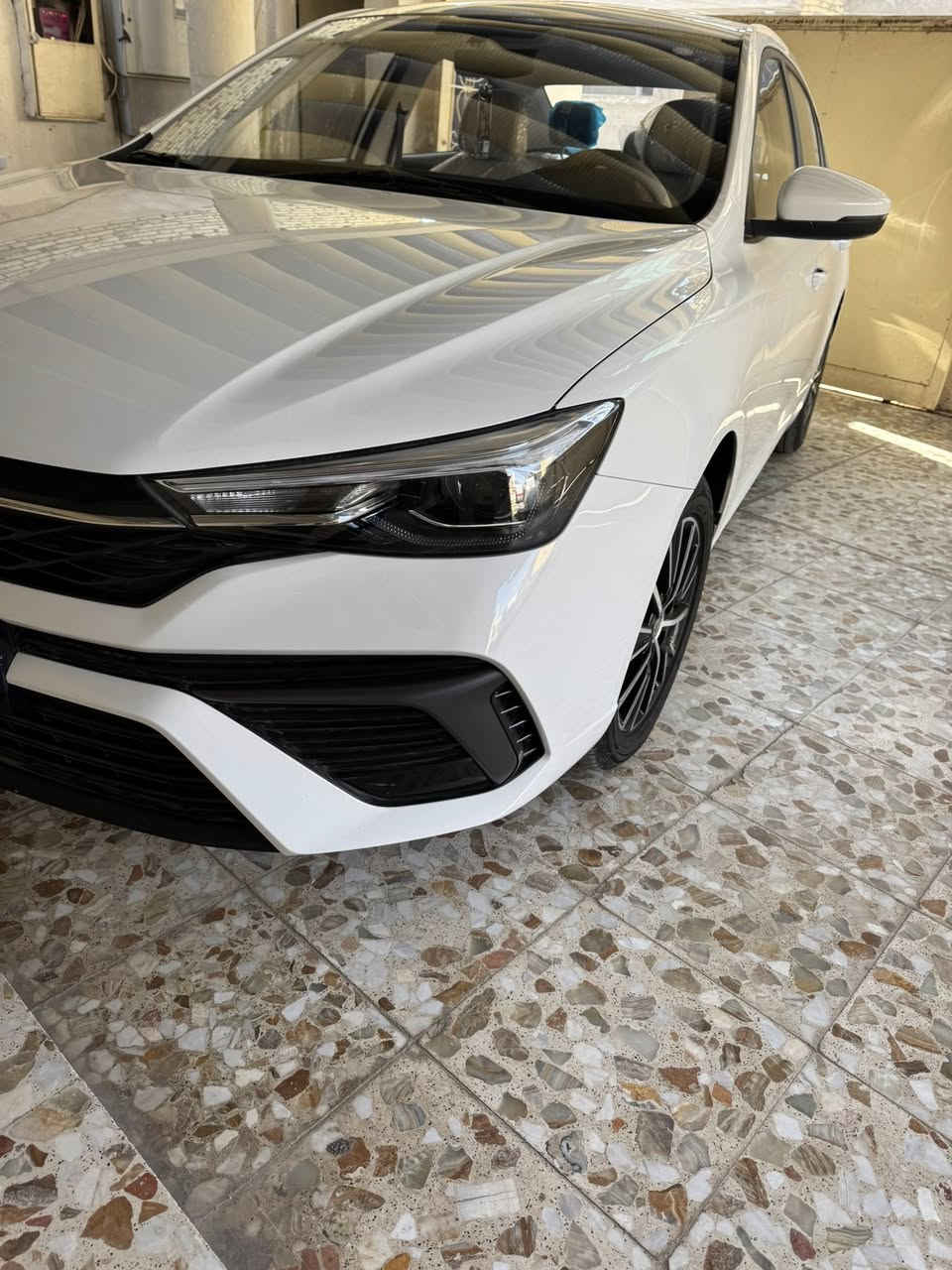 السلام عليكم ام جي 5  موديل ٢٠٢٥ بضمان الوكاله ماشيه ١٠ الاف كيلو بصمه شاشه حساس خلفي تبريد قطعتين مكينه ١٥٠٠ دبل نوزل نعومه فووووول كفاله من كلشي رقم واسط باسمي السياره بالكوت السعر ١٢٥$ ***********
