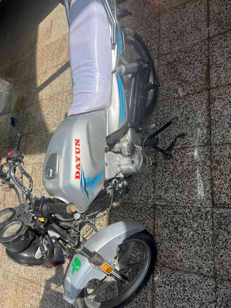 السلام عليكم 
دراجة دايون عظم موديل 2021 دراجة كاملة مابيها نقص برغي مكينة مكفولة الدراجة رقم وسنوية مداور ثاني يوم بأسمك 
مكاني كربلاء سعرها 1600
***********
