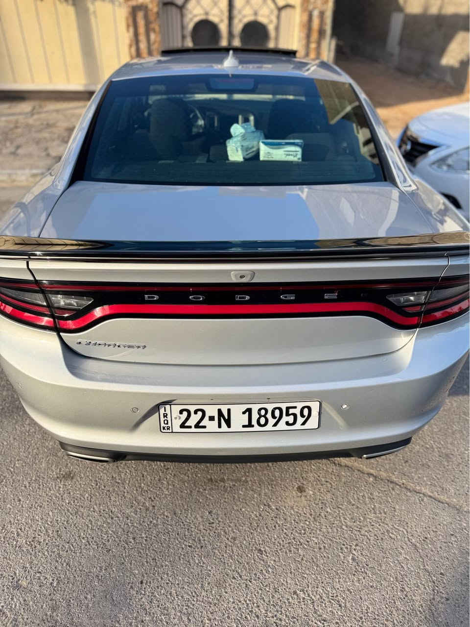 جارجر sxt لاست كول موديل 2023 
وارد امريكي رقم اربيل 
مواصفاتها 
سلايد 
شاشة جبيرة وكامرة وحساسات 
كشن كهرباء كشن حضن
تحكمات ستيرن
بصمة ودخول ذكي وتشغيل عن بعد 
لايت زينون بلادي 
حادثها جاملغ خلفي وباب خلفي ايرباك بردة فقط باقي السيارة كفالة 
السعر 250 ورقة بيها مجال بسيط 
للاستفسار 
***********
حي العدل بغداد, العراق
