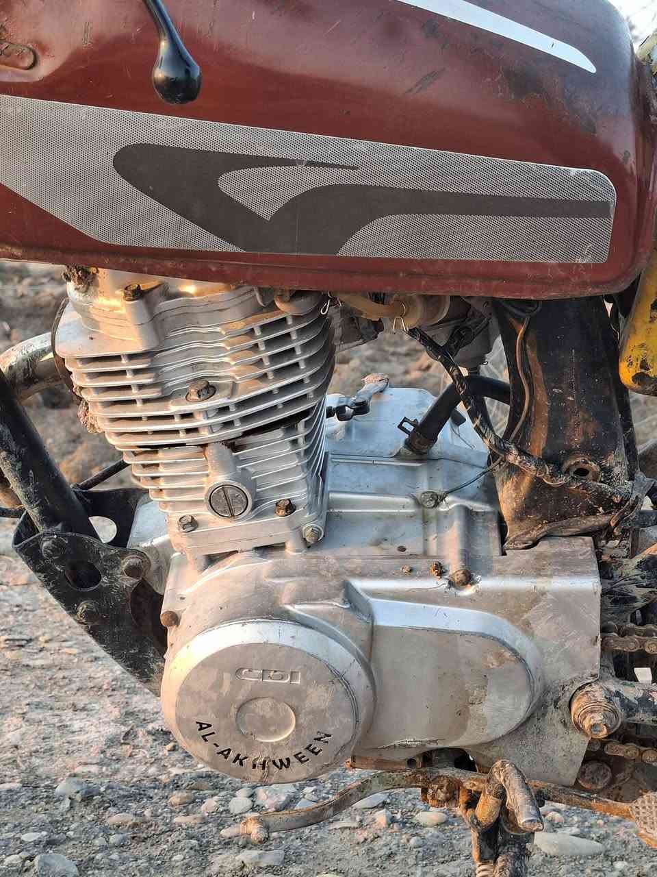 سلام عليكم دراجه للبيع ارشه موديل 13اوراق كوت جاهزه..محرك رابيدوو موديل 21.العنوان واسط العزيزيه
السعر. 300

رقم.(***********)
