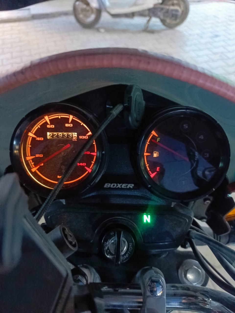 سلام عليكم شباب دراجه بوكسر موديل 24للبيع خير من الله مرقمه بئسمي شرط تحويل ثاني يوم كفاله عامه اي شي مابيه انضف من الصور مامفتوح برغي بيهه متوازي على فلوس واريد ابيع مكاني بغداد الدوره شارع 60 للاتصال واتساب ***********
