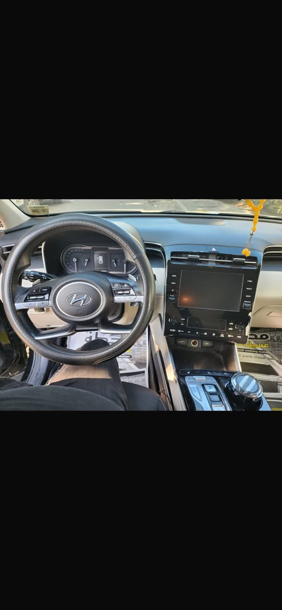 سلام عليكم للبيع توسان هايبرد 4x4 مواصفات بلو
سياره رقم بغداد الجديد تحويل ثاني يوم 

ماشيه 139 الف 

حادثه بنيد كلش حلو الحادث 

سياره نقص ما بيههه 

مكاني بغداد بسمايه 

رقم ***********امير 

سعر 175وبي مجال
