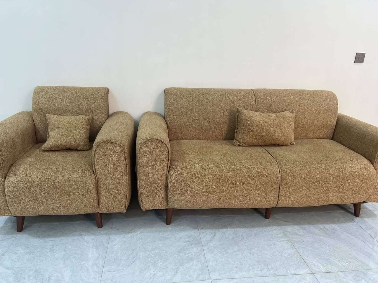 يوجد تخم ١٠ مقاعد شغل عراقي السعر ٣٥٠ الف


**إذا كنت صاحب هذا الإعلان وتريد حذفه لأي سبب، رجاءا أرسل رسالة إلى الدعم الفني**