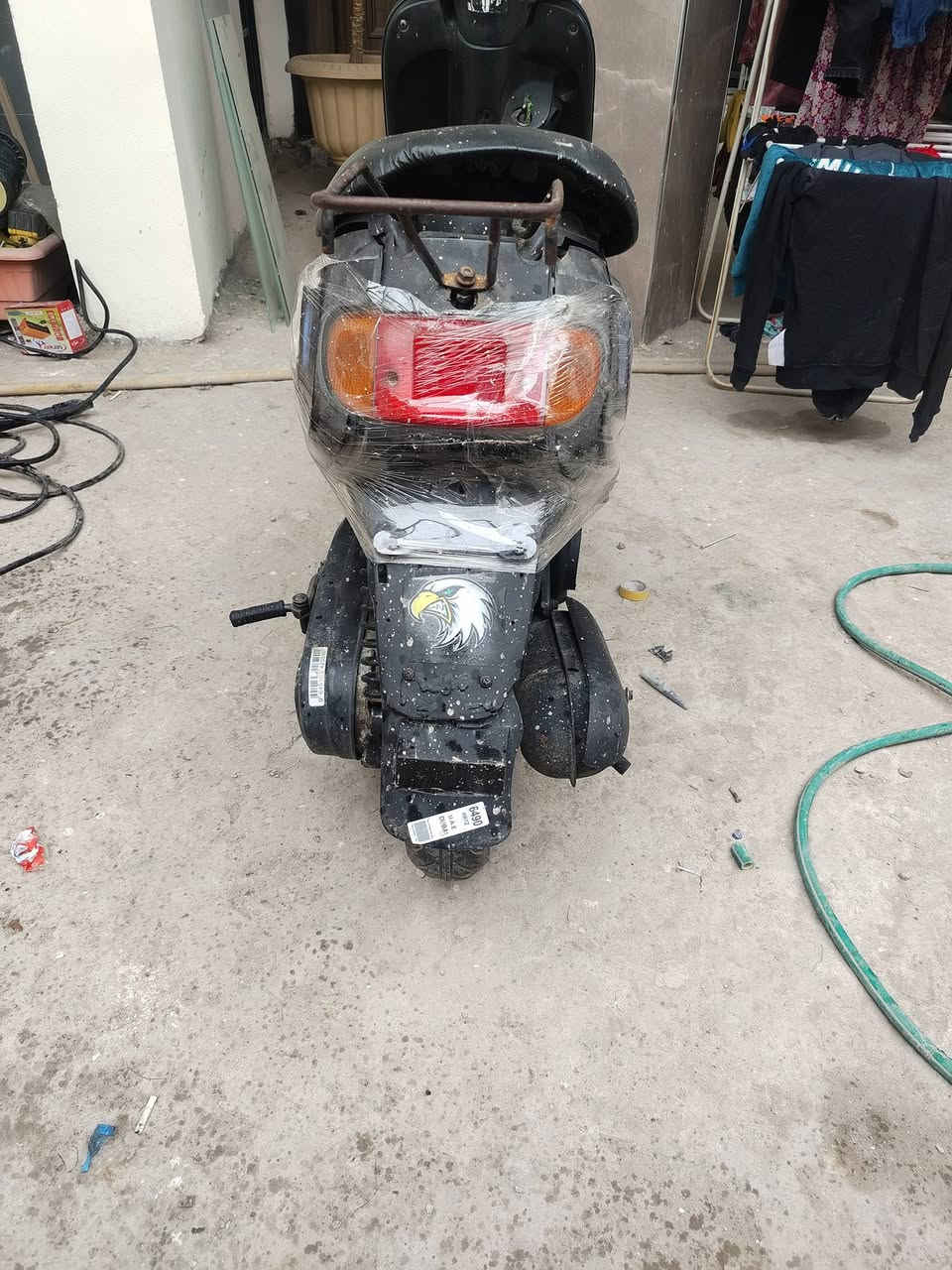 سلام عليكم الدراجه للبيع الدراجه نضيفه جيب فيتر وياك وفحص ما بيه اي نقص من عده المجمع مال اشاير عطلان واوراقه كامله الدراجه مكفوله السعر 300 وبيه مجال الرقم للستفسار *********** مكاني معارض النهضه مقابيل الجمله العصبية
