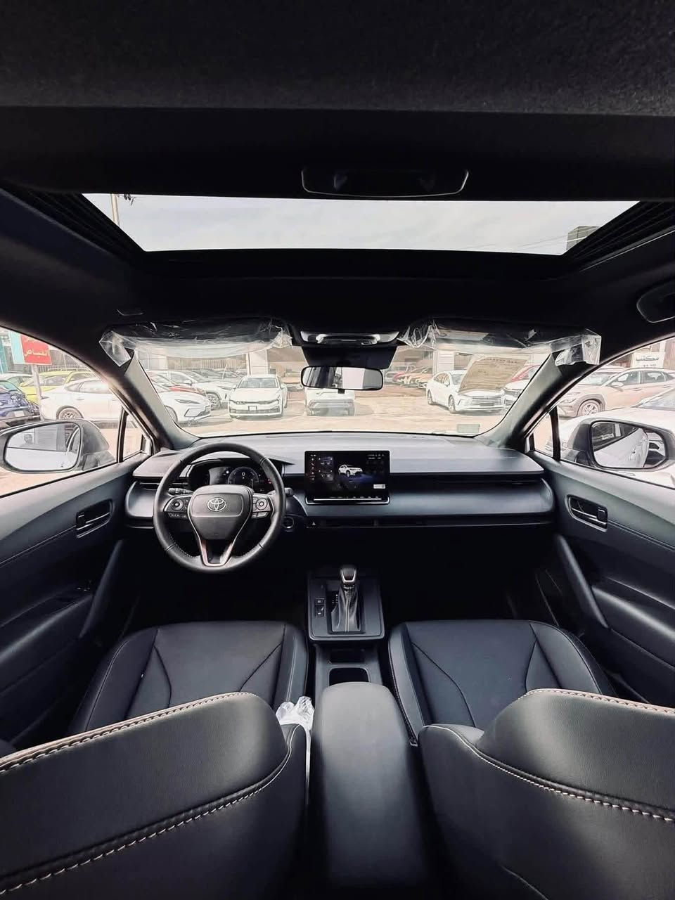 🚗 تويوتا كورلا كروس 2026 – الشكل الجديد 

قوة الأداء + توفير الوقود + فخامة التصميم ✨

🔹 المواصفات:

 • محرك 2000cc هايبرد اقتصادي 🔋
 • فول مواصفات
 • فتحة سقف ☀️
 • رادار أمامي (نظام أمان متطور)
 • مقاعد جلد أصلي فخم
 • كرسي كهرباء (3 وضعيات)
 • رنكات قياس 16 إنش + مرايا سوداء 🖤
 • شاشة كبيرة عالية الدقة
 • عدادات ديجيتال (كيجات إلكترونية)
 • حساسات أمامية وخلفية أصلية
 • كشافات بروجكتر + حمالات سقف
 • وباقي المواصفات المعروفة من Toyota ✅

📞 لمعرفة السعر:
علق برقم 1 يصلك الرد التلقائي 📮
متوفر مرقم مثبت لوحات جاهز ✅

📍 العنوان: بغداد – معارض البياع – الشارع الرئيسي

📱 للاستفسار:
***********
***********
***********
***********
***********
