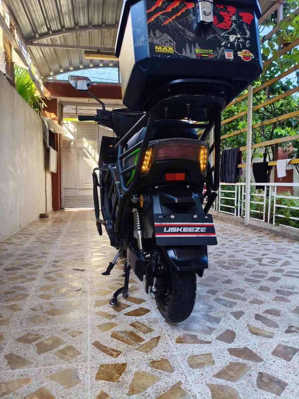 ماطور شحن سكنس موديل 25 للبيع 6 بطاريات كبار
ماطور نظيف ماشي 8545 كيلو وقابل للزيادة مابي اي نقص عده الجاملغ الامامي مكسوره اما الباقي كلو جديد بطاريات جديد بدون اي تهريب شحن وكشرو حيل نظيف
التواصل واتساب: ***********
