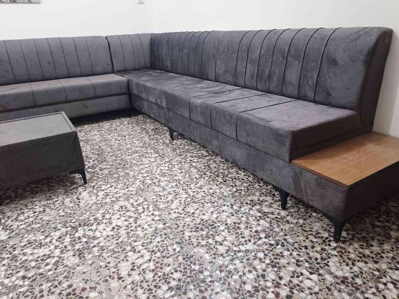 تم بعون الله تعالى تسليم الديوان وبالعافيه عليهم 
عمل الموديل حسب طلب الزبون 
شغل درجة أولى وبي ضمان خمس سنوات


**إذا كنت صاحب هذا الإعلان وتريد حذفه لأي سبب، رجاءا أرسل رسالة إلى الدعم الفني**