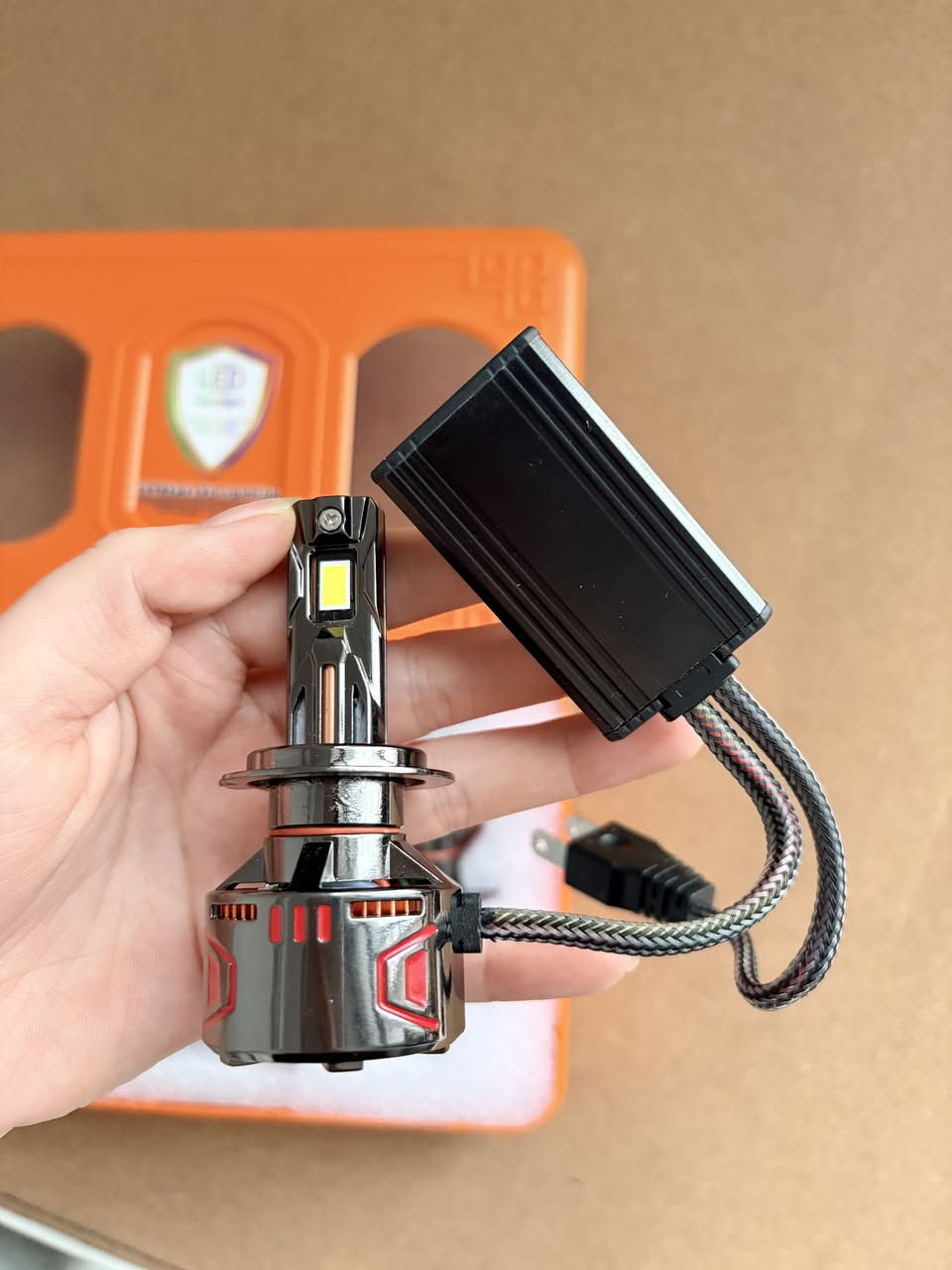 Start 200W,Stable 160W
With years of production experience, we only provide reliable quality products and support customization and wholesale.


**إذا كنت صاحب هذا الإعلان وتريد حذفه لأي سبب، رجاءا أرسل رسالة إلى الدعم الفني**