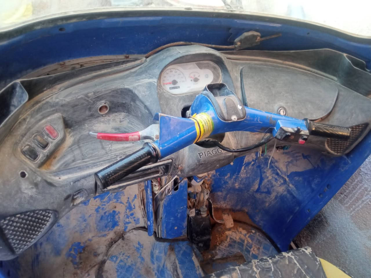 تكتك للبيع اوراق مديل 17 طافي ميشتغل والسعر مناسب التصال بل رقم ***********
