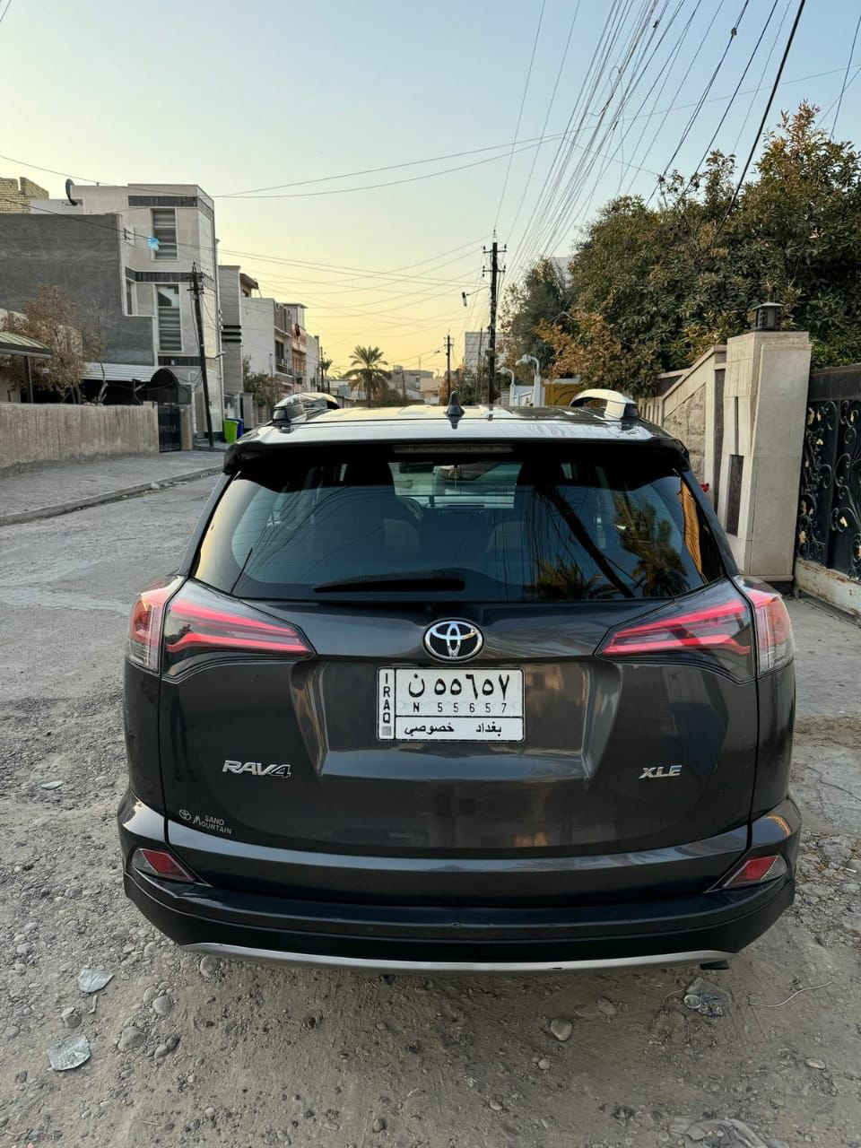 السلام عليكم راف فور 2018 فول XLE امريكي جديدة جدا حادث فقط جاملغ امامي يمين مبدل جاملغ اصلي نفس اللون وبيهة تكحيل بسيط بالبنيد يعني بدون صبغ السيارة ايرباكات كلهة سليمة رقم بغداد ب اسمي تحويل ثاني يوم السيارة على ايدي اني مستوردها ومدخلها للعراق سيارة جديدة جدا مابيهة اي نقص ماشية 121000 وقابل للزيادة السعر 180 ورقة وبيهة مجال مكان السيارة العامرية او المنصور هاتف ***********
