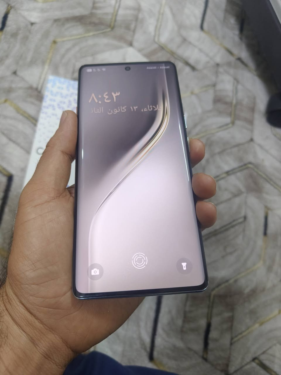 للبيع تكنو كمون 40 برو جديد مستخدم كلش قليل غراضة وكارتونة كامل للبيع او مراوس بجهاز ارقى
السعر 230 الف 
***********
