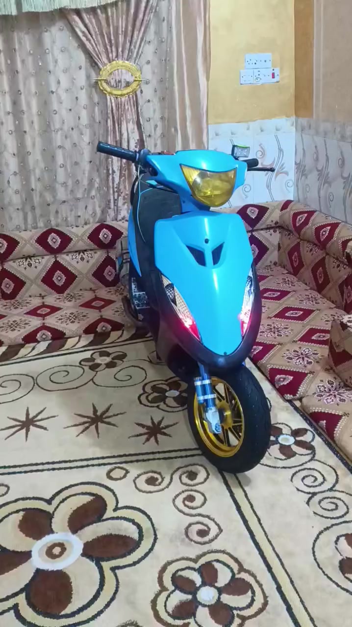 السلام عليكم دراجه ماكسس عدلهه للبيعع دراجهه مزودهه دبلاتت رياضيي وصالنصه رياضيي ويالهه رياضيهه وسلفف رياضيي ولشاصيي تونيي صابغهه صبغ عامم دراجه عوزهه بسس ضبط كهرباأياتت 500وبيهه مجالل قليلل ***********
