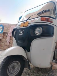تكتك ٢١ ابيض سنويه ورقم رقم 07891501600 مكاني بغداد الشعله