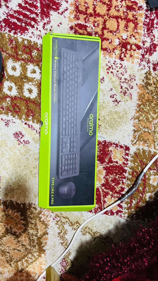 كيبورد للبيع +ملحقات سعر 30اتصال***********
