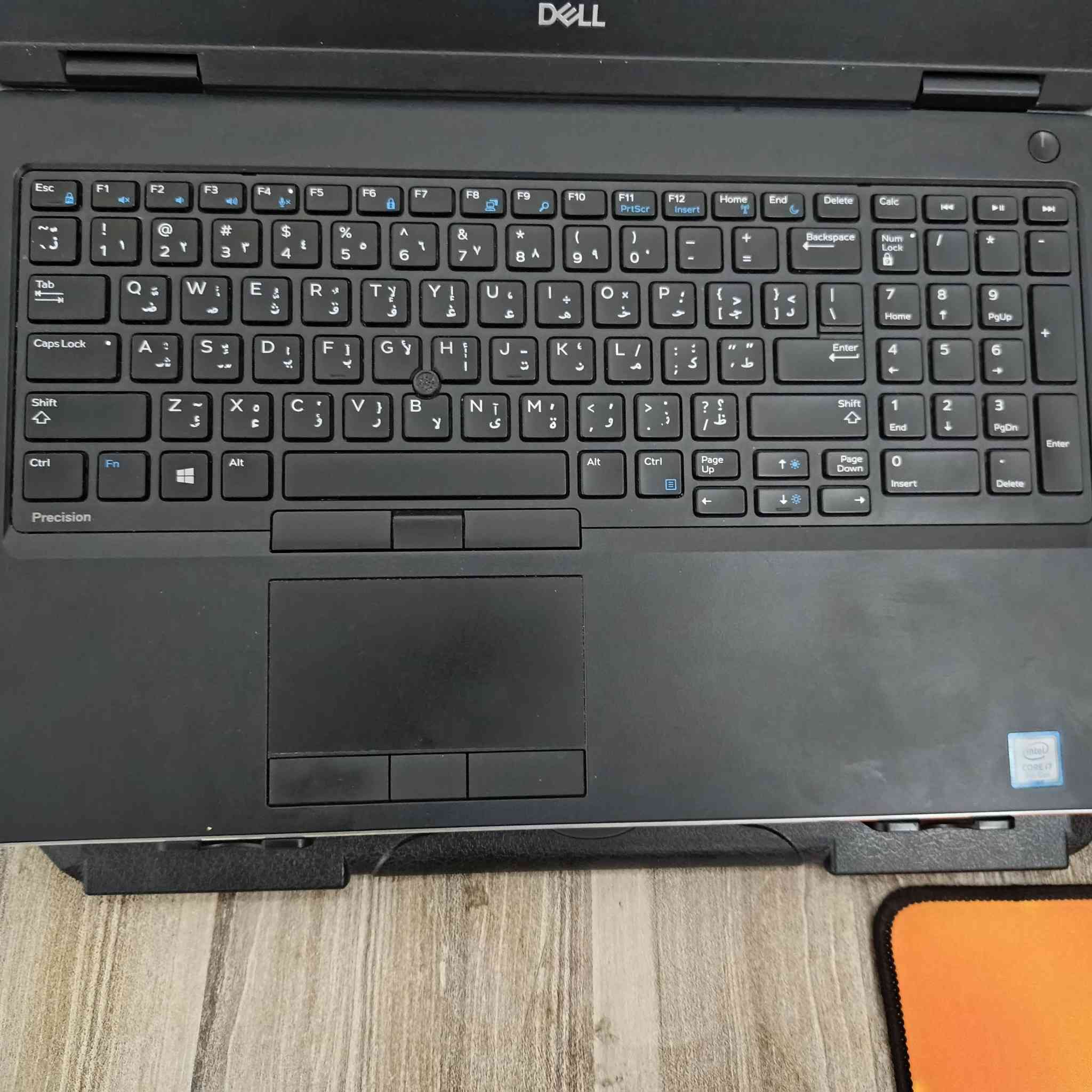 ‏​💻 للبيع: وحش الأداء Dell Precision 7530 - محطة عمل متكاملة
‏​للبيع لابتوب Dell Precision 7530 (فئة محطات العمل الشاقة)، الجهاز المثالي للمهندسين، المبرمجين، وهواة الألعاب الثقيلة. يتميز بتصميم متين ونظام تبريد مزدوج للأداء المستمر.
‏​🚀 المواصفات التقنية الفائقة:
‏​المعالج: Intel Core i7 (الجيل الثامن) فئة H (الأداء العالي High Performance).
‏​الرام: 16 GB DDR4 (سرعة استجابة عالية في تعدد المهام).
‏​الهارد: 512 GB SSD (سرعة فائقة في تشغيل النظام والبرامج والألعاب).
‏​كارت الشاشة الخارجي: AMD Radeon Pro بسعة 4 GB فعلي (للجرافيك والألعاب).
‏​كارت الشاشة الداخلي: Intel UHD Graphics (يصل إلى 8 GB مدمج).
‏​الشاشة: 15.6 بوصة بدقة عالية وألوان دقيقة.
‏​🛠️ لماذا تختار هذا الجهاز؟
‏​للمصممين والمهندسين: يشغل برامج Adobe (Premiere, Photoshop) والبرامج الهندسية (AutoCAD, 3ds Max) بكفاءة عالية جداً.
‏​للمبرمجين: مثالي لبيئات التطوير الثقيلة والـ Virtual Machines بفضل الرام الـ 16 جيجا.
‏​للألعاب (Gaming): أداء ممتاز ومستقر في الألعاب الشهيرة:
‏​PUBG Mobile: تشغيل سلس جداً على المحاكي مع FPS عالٍ وبدون تقطيع.
‏​GTA V / Valorant / CS:GO: تجربة لعب ممتعة بإعدادات رسومية قوية.
‏​✅ مميزات إضافية:
‏​هيكل معدني قوي يتحمل الصدمات والاستخدام الطويل.
‏​نظام تبريد احترافي يمنع ارتفاع الحرارة أثناء الشغل الثقيل.
‏​منافذ متعددة (Thunderbolt, USB 3.1, HDMI).
‏​📍 حالة الجهاز: ( نضيف جدا ).
‏🔋 البطارية: (جيدة جدا ).
‏​💰 السعر: (500 الف )


**إذا كنت صاحب هذا الإعلان وتريد حذفه لأي سبب، رجاءا أرسل رسالة إلى الدعم الفني**