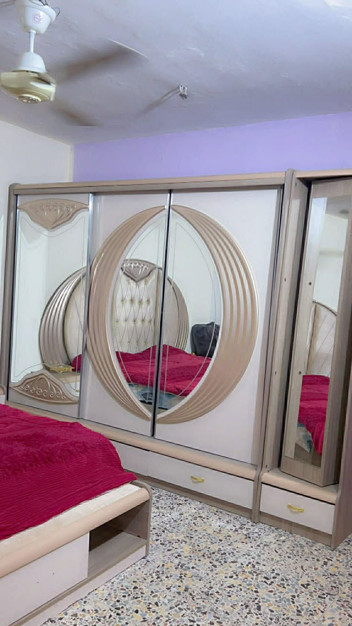 مكانهن زعفرانيه
مكيف 2 طن جنرال نضيف جداً 250
غرفه ملكيه تركي 600 
كاونتر خشب صاج مرمر سنك 2 متر 
200


**إذا كنت صاحب هذا الإعلان وتريد حذفه لأي سبب، رجاءا أرسل رسالة إلى الدعم الفني**