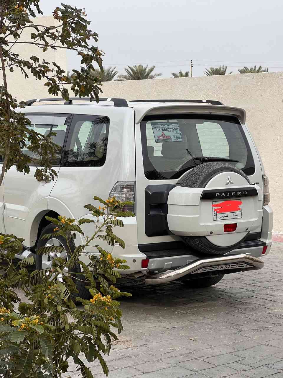 السلام عليكم باجيرو 2014 حبتور جديده لك السياره ماشيه 85 الف سبير منازل مكفوله كير مكينه كفاله بيه بارد بصيط بل باب الخلفي كد شبر  رقم بغداد مكان السياره بغداد الدوره سعر اتصال وتساب ***********
